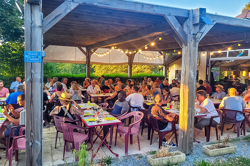 la table du grand cerf pres de hauterives